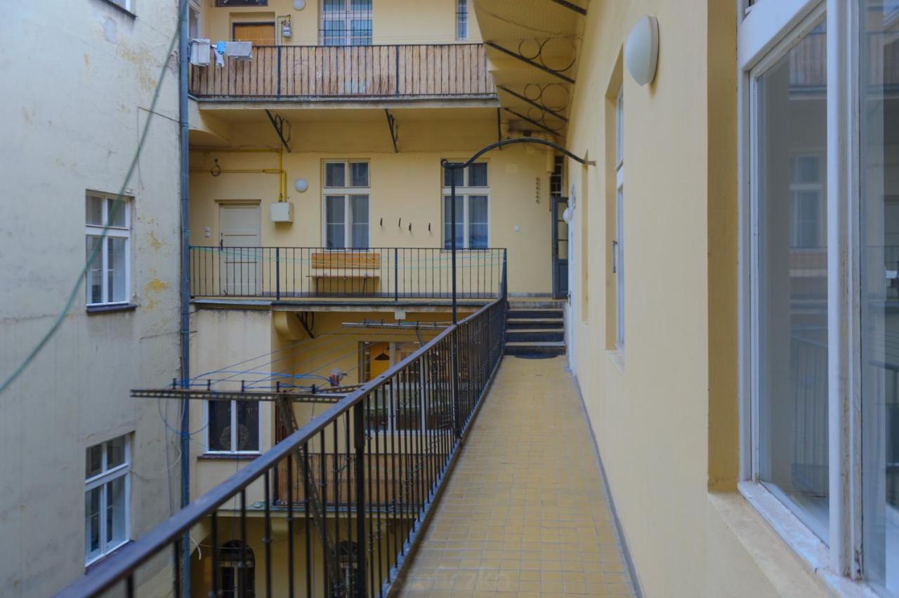 Pinkova Apartments Prag Exterior foto